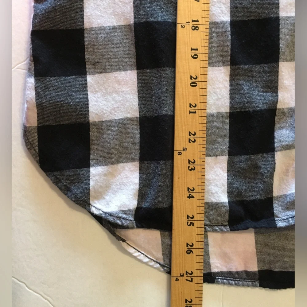 Time & Tru Black & White Checkered Button Up Flannel Shirt, Women's Medium